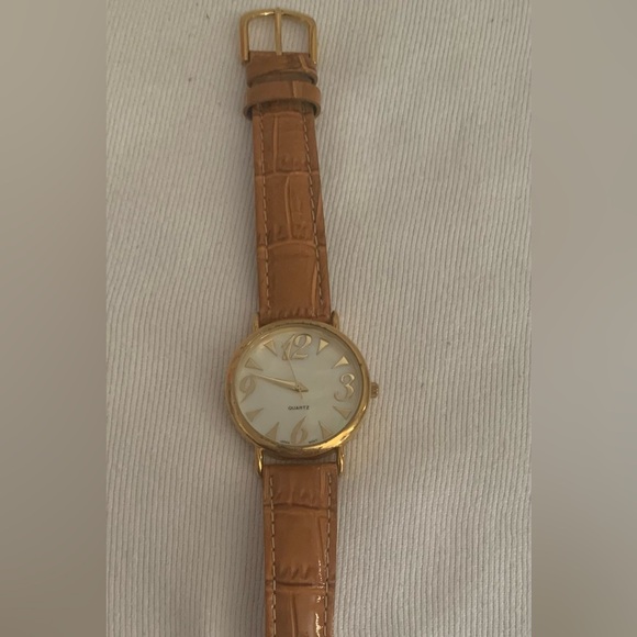 Accessories - Women’s Quartz Brown Band and Pearl Face Watch, Slightly Used, Needs Battery